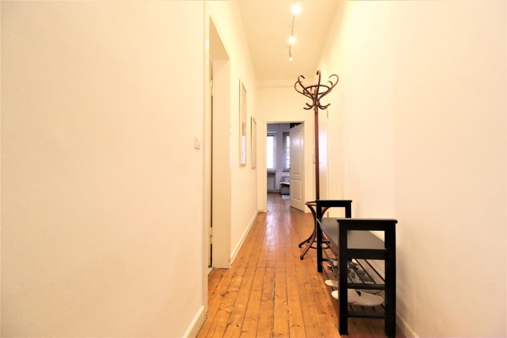 Immobilienangebot - Düsseldorf - Alle - Unterbilk: gepflegte ca. 68m² große 3 Zimmer im EG mit Stellplatz und Terrasse in begehrter Lage