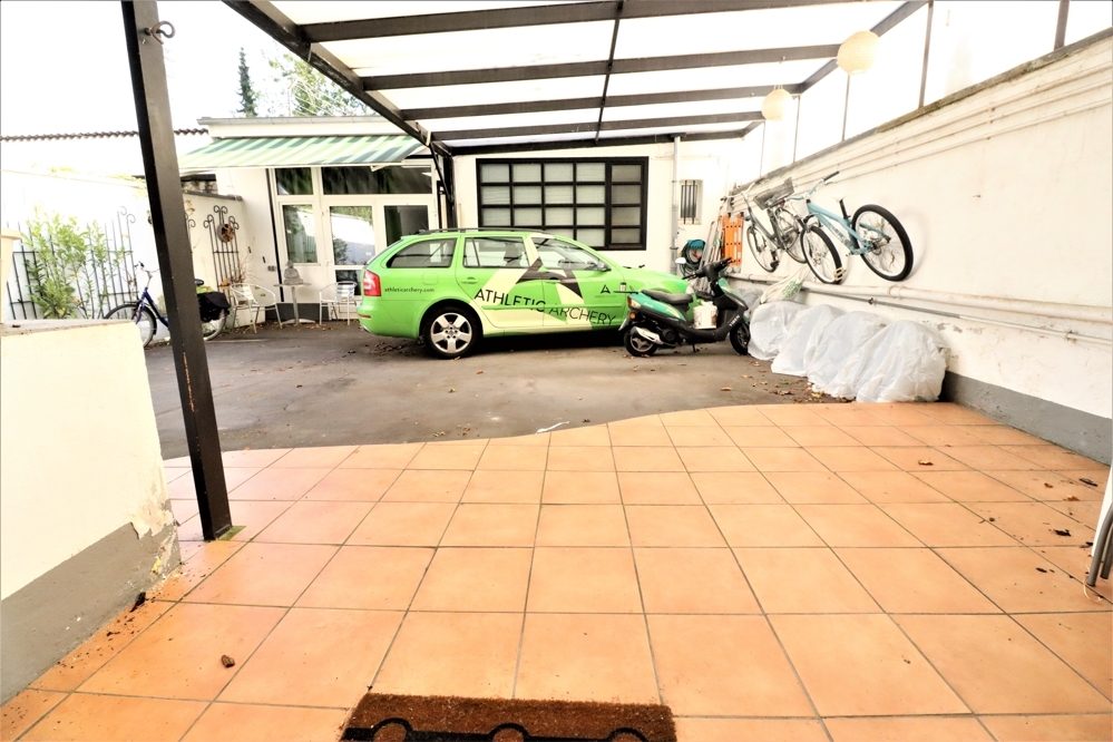 Immobilienangebot - Düsseldorf - Alle - Unterbilk: gepflegte ca. 68m² große 3 Zimmer im EG mit Stellplatz und Terrasse in begehrter Lage