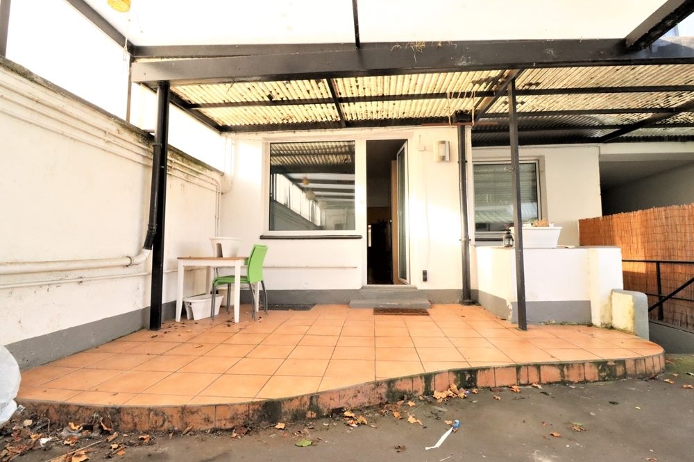 Immobilienangebot - Düsseldorf - Alle - Unterbilk: gepflegte ca. 68m² große 3 Zimmer im EG mit Stellplatz und Terrasse in begehrter Lage