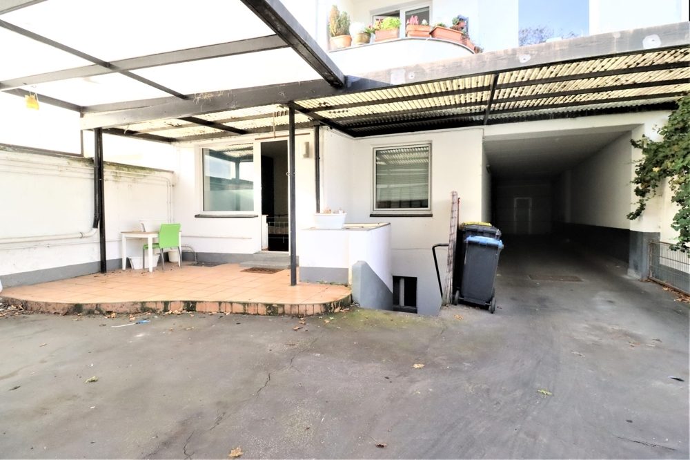 Immobilienangebot - Düsseldorf - Alle - Unterbilk: gepflegte ca. 68m² große 3 Zimmer im EG mit Stellplatz und Terrasse in begehrter Lage