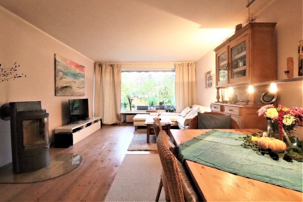 Immobilienangebot - Düsseldorf - Alle - Dreifamilienhaus auf Erbpacht ideal auch als EFH, Garten und Terrasse in ruhiger Lage in Wersten
