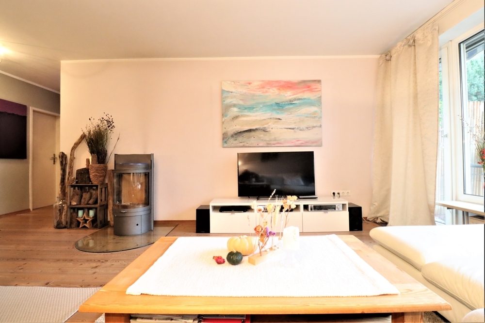 Immobilienangebot - Düsseldorf - Alle - Dreifamilienhaus auf Erbpacht ideal auch als EFH, Garten und Terrasse in ruhiger Lage in Wersten