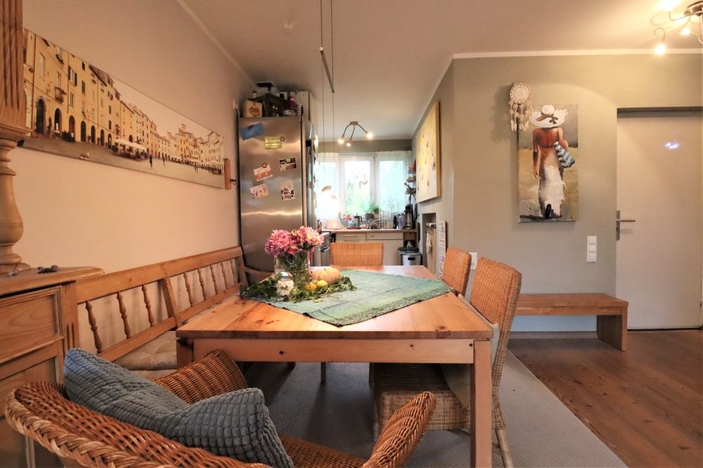 Immobilienangebot - Düsseldorf - Alle - Dreifamilienhaus auf Erbpacht ideal auch als EFH, Garten und Terrasse in ruhiger Lage in Wersten