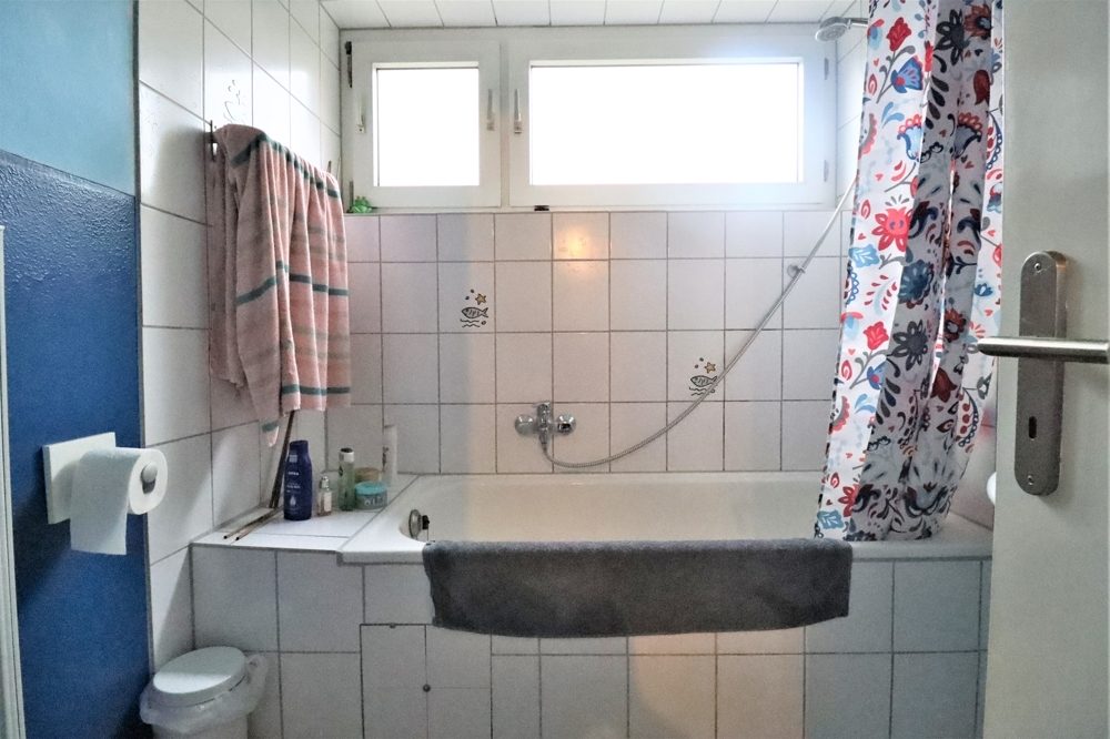 Immobilienangebot - Düsseldorf - Alle - Dreifamilienhaus auf Erbpacht ideal auch als EFH, Garten und Terrasse in ruhiger Lage in Wersten