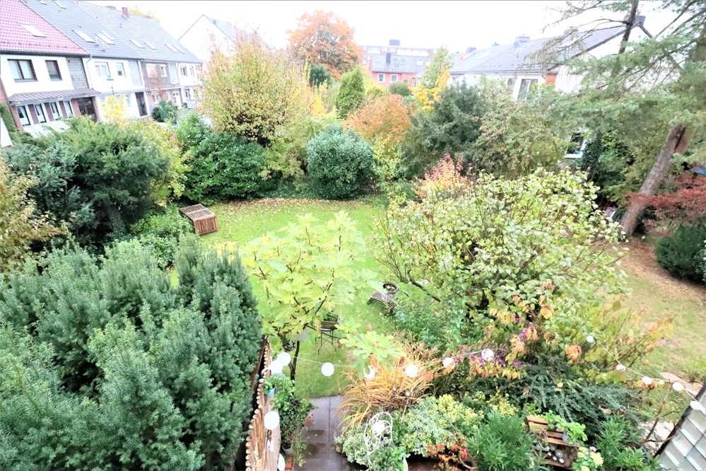 Immobilienangebot - Düsseldorf - Alle - Dreifamilienhaus auf Erbpacht ideal auch als EFH, Garten und Terrasse in ruhiger Lage in Wersten
