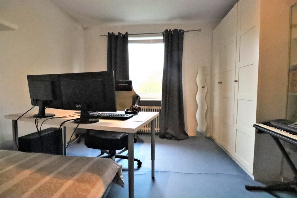 Immobilienangebot - Düsseldorf - Alle - Dreifamilienhaus auf Erbpacht ideal auch als EFH, Garten und Terrasse in ruhiger Lage in Wersten