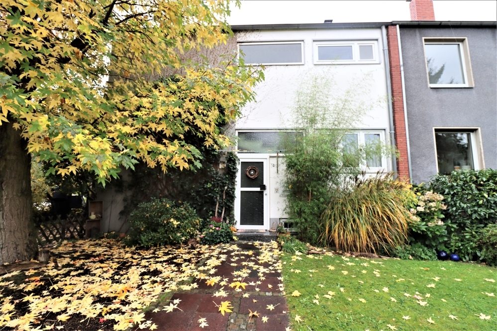 Immobilienangebot - Düsseldorf - Alle - Dreifamilienhaus auf Erbpacht ideal auch als EFH, Garten und Terrasse in ruhiger Lage in Wersten