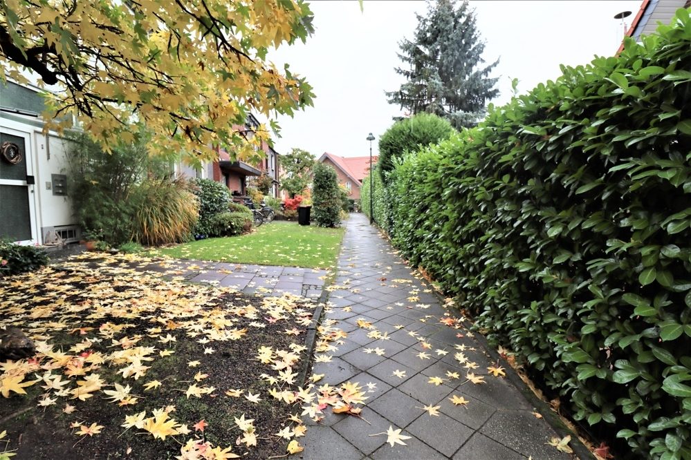 Immobilienangebot - Düsseldorf - Alle - Dreifamilienhaus auf Erbpacht ideal auch als EFH, Garten und Terrasse in ruhiger Lage in Wersten