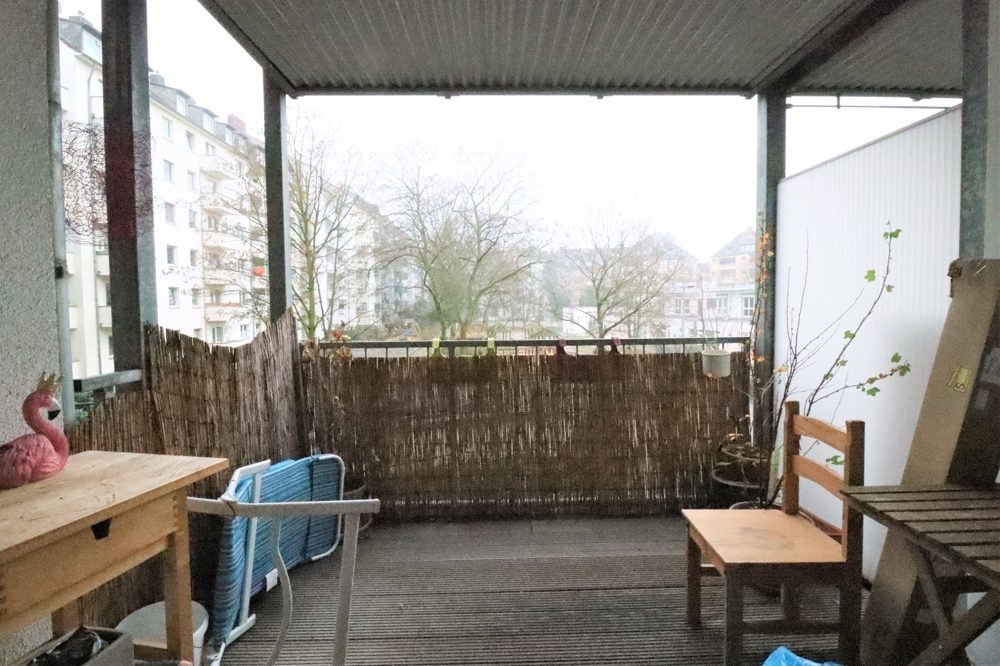 Immobilienangebot - Düsseldorf / Derendorf - Alle - gepflegte 2- Zimmerwohnung im Hochparterre mit Loggia in Düsseldorf- Derendorf