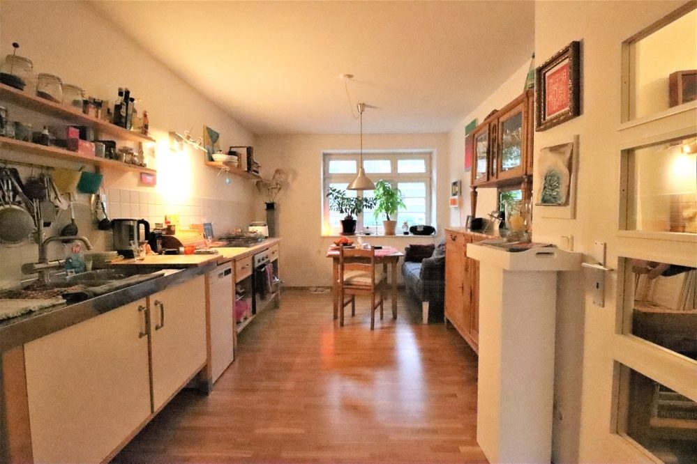 Immobilienangebot - Düsseldorf / Derendorf - Alle - gepflegte 2- Zimmerwohnung im Hochparterre mit Loggia in Düsseldorf- Derendorf