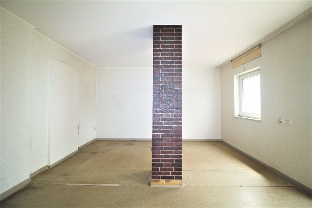 Immobilienangebot - Düsseldorf / Unterrath - Alle - Unterrath: sanierungsbedürftiges Zweifamilien-Reihenhaus mit viel Potenzial auf ca. 283m² Grundstück