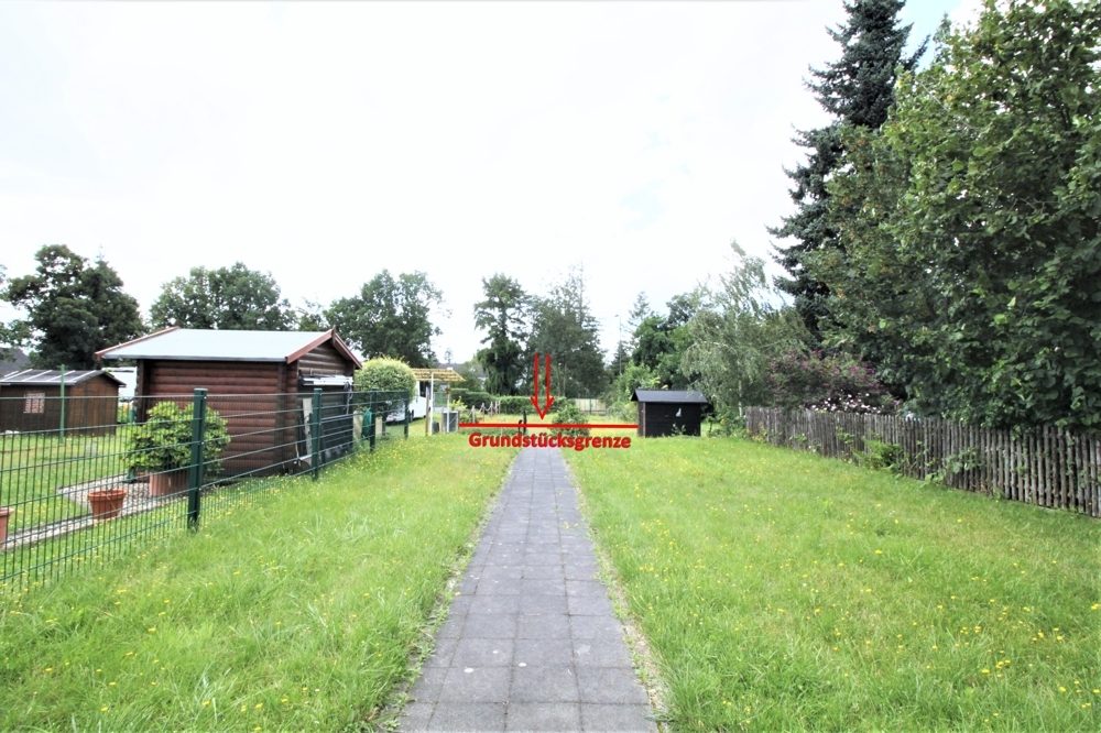 Immobilienangebot - Düsseldorf / Unterrath - Alle - Unterrath: sanierungsbedürftiges Zweifamilien-Reihenhaus mit viel Potenzial auf ca. 283m² Grundstück
