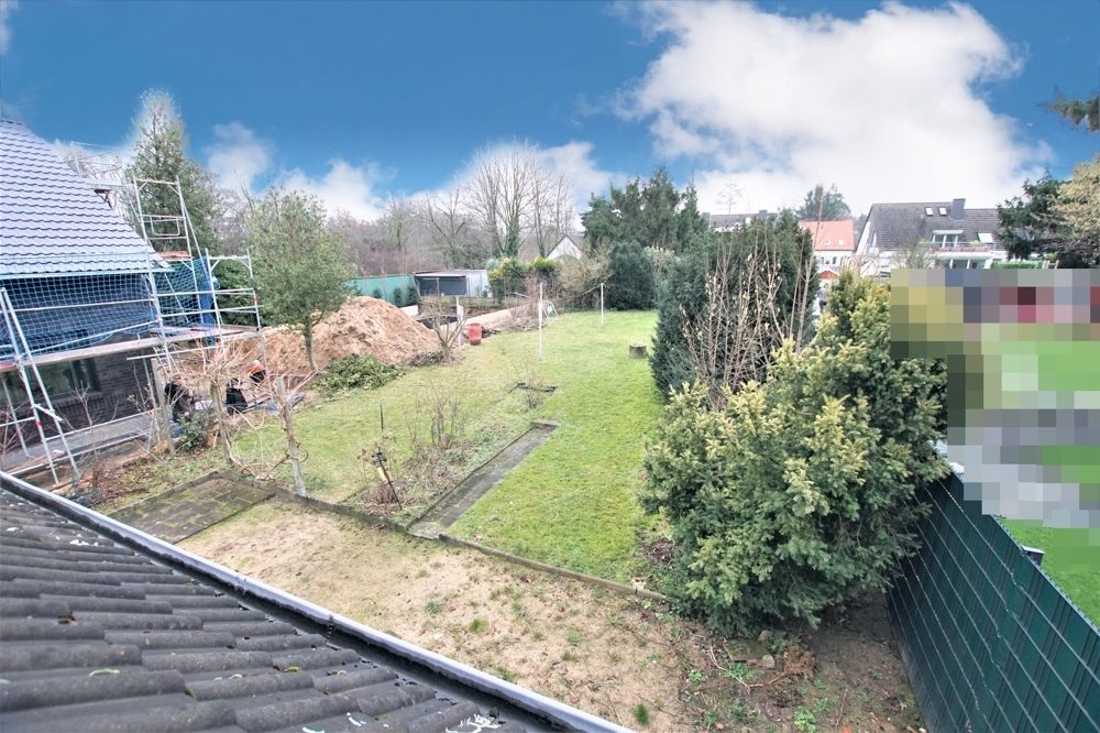Immobilienangebot - Düsseldorf - Alle - 528 m² großes Grundstück mit Haus und Möglichkeit auf Vergrößerung oder Neubau nach §34 BauGB