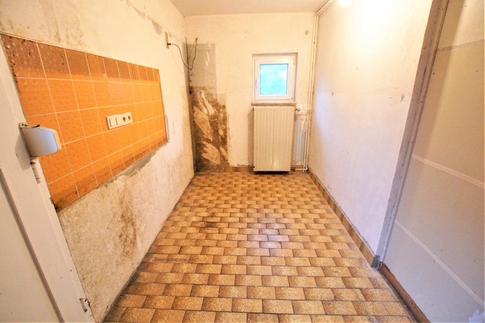 Immobilienangebot - Düsseldorf - Alle - 528 m² großes Grundstück mit Haus und Möglichkeit auf Vergrößerung oder Neubau nach §34 BauGB