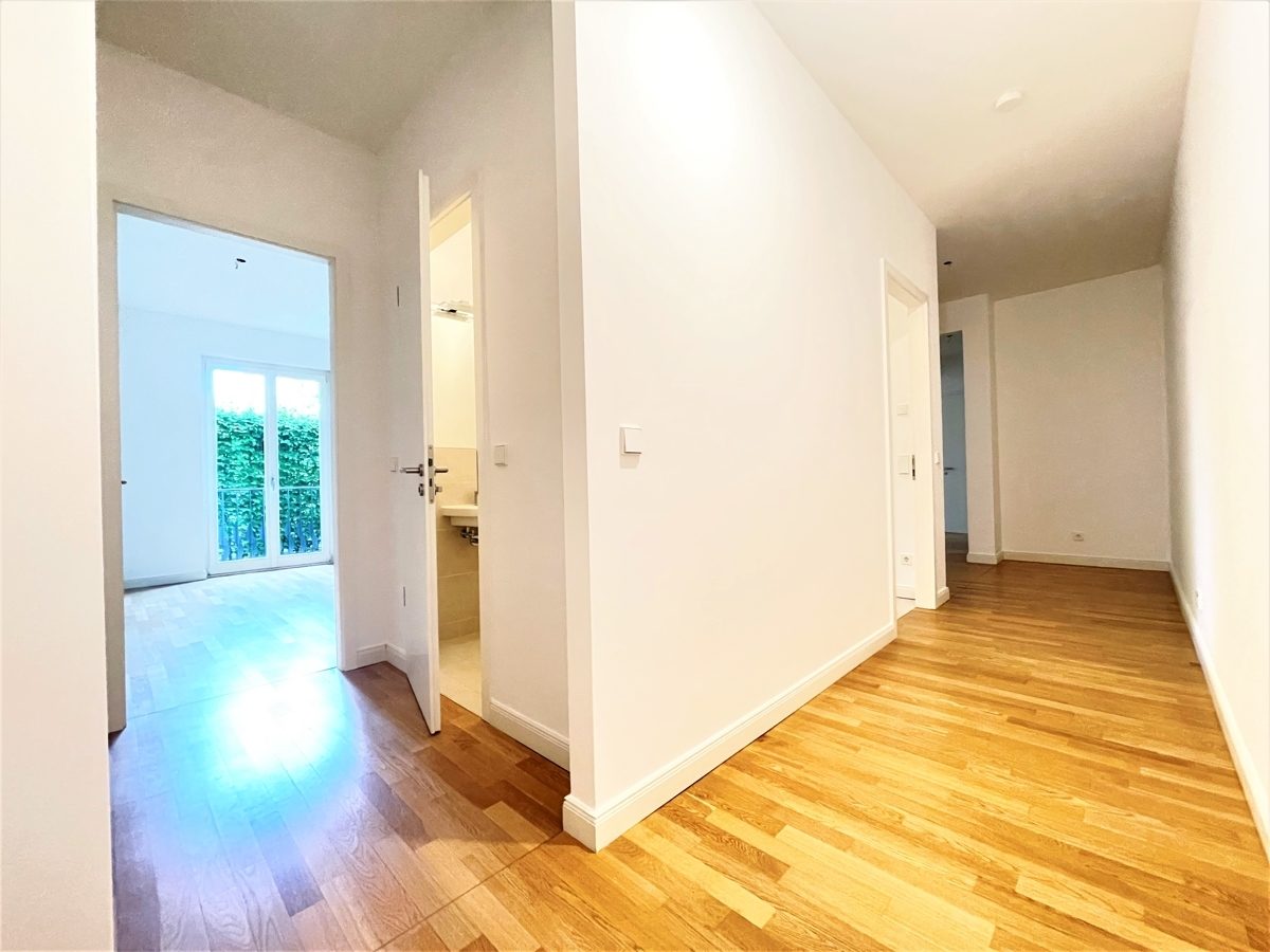 Immobilienangebot - Düsseldorf / Heerdt - Alle - Heinrich Heine Gärten: repräsentative, helle 3-Zimmer Wohnung mit Terrasse!