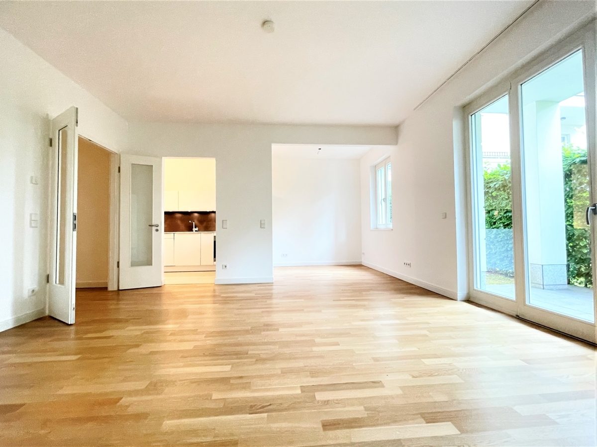 Immobilienangebot - Düsseldorf / Heerdt - Alle - Heinrich Heine Gärten: repräsentative, helle 3-Zimmer Wohnung mit Terrasse!