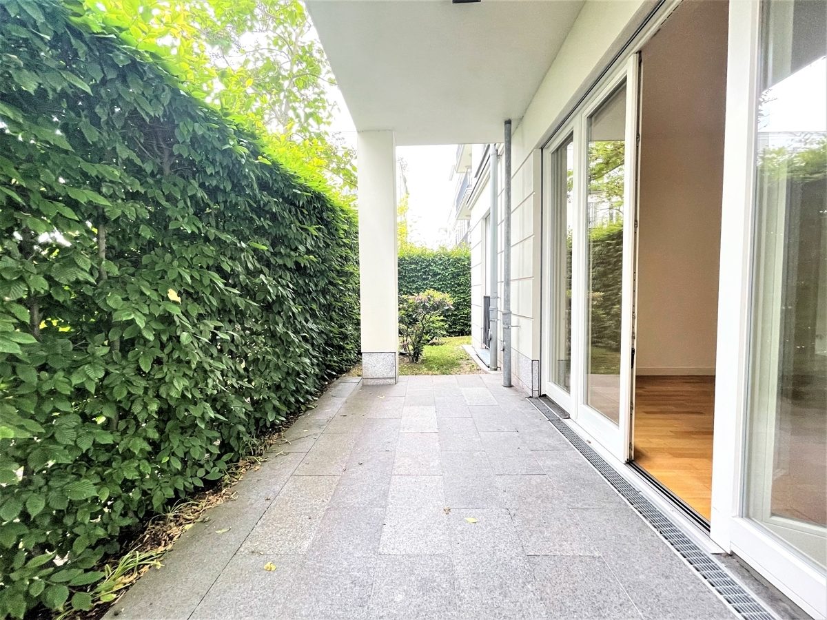 Immobilienangebot - Düsseldorf / Heerdt - Alle - Heinrich Heine Gärten: repräsentative, helle 3-Zimmer Wohnung mit Terrasse!