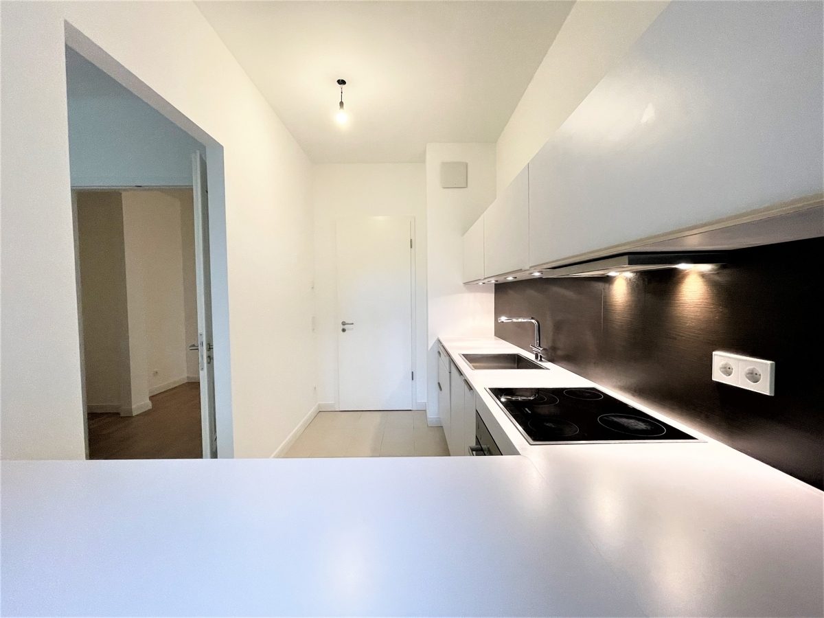 Immobilienangebot - Düsseldorf / Heerdt - Alle - Heinrich Heine Gärten: repräsentative, helle 3-Zimmer Wohnung mit Terrasse!