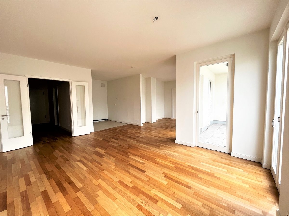 Immobilienangebot - Düsseldorf / Heerdt - Alle - Heinrich Heine Gärten: repräsentative, helle 3-Zimmer Wohnung mit offener Küche und Balkon!