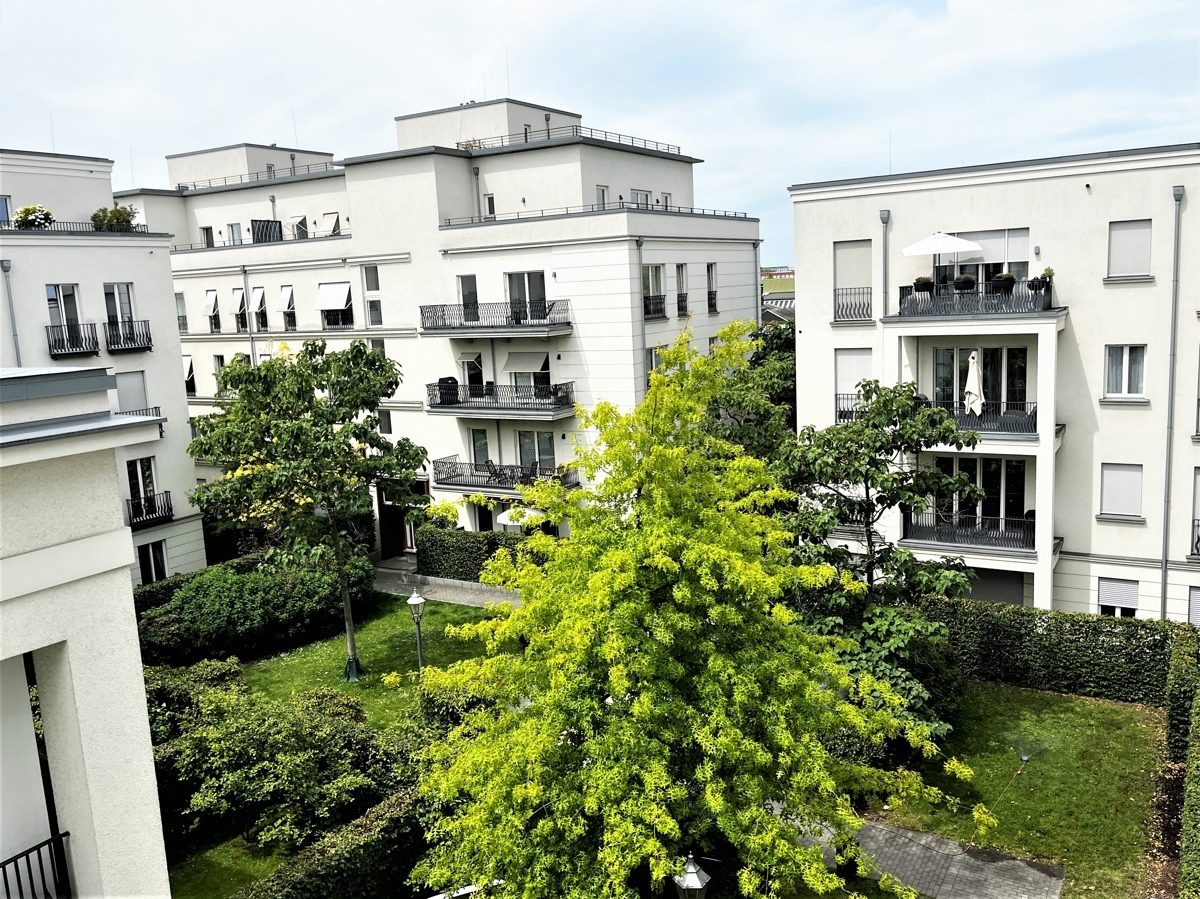 Immobilienangebot - Düsseldorf / Heerdt - Alle - Heinrich Heine Gärten: repräsentative, helle 3-Zimmer Wohnung mit offener Küche und Balkon!