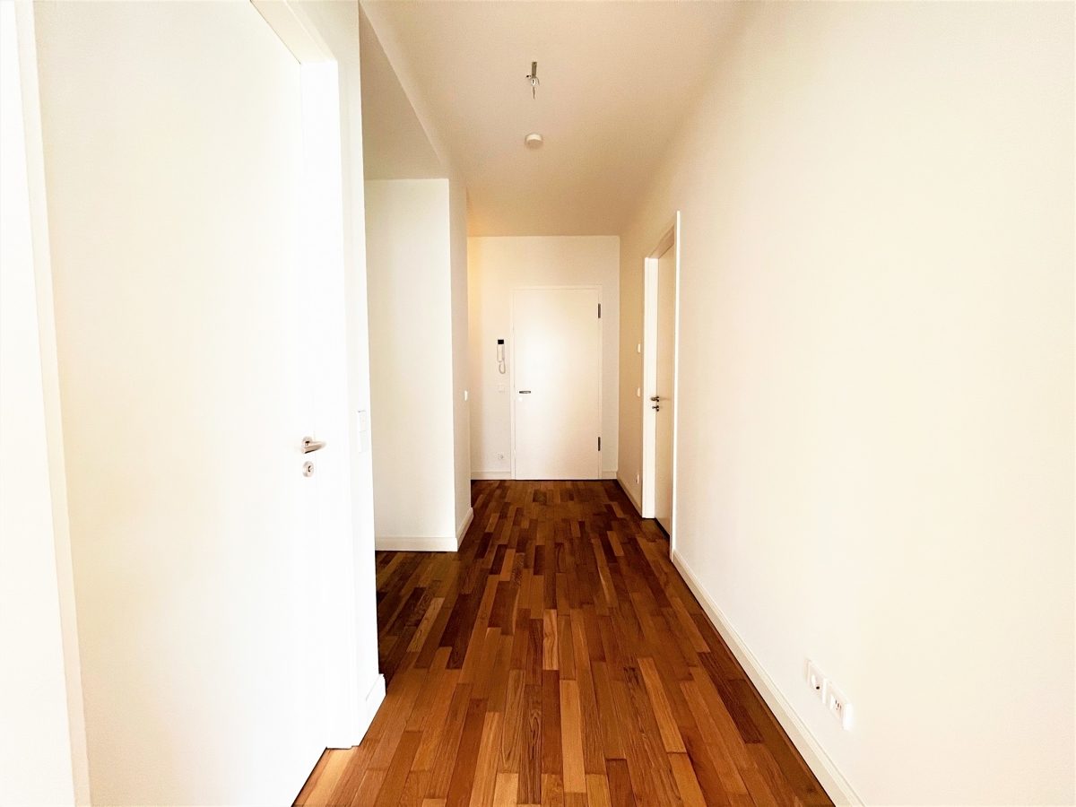 Immobilienangebot - Düsseldorf / Heerdt - Alle - Heinrich Heine Gärten: repräsentative, helle 3-Zimmer Wohnung mit offener Küche und Balkon!