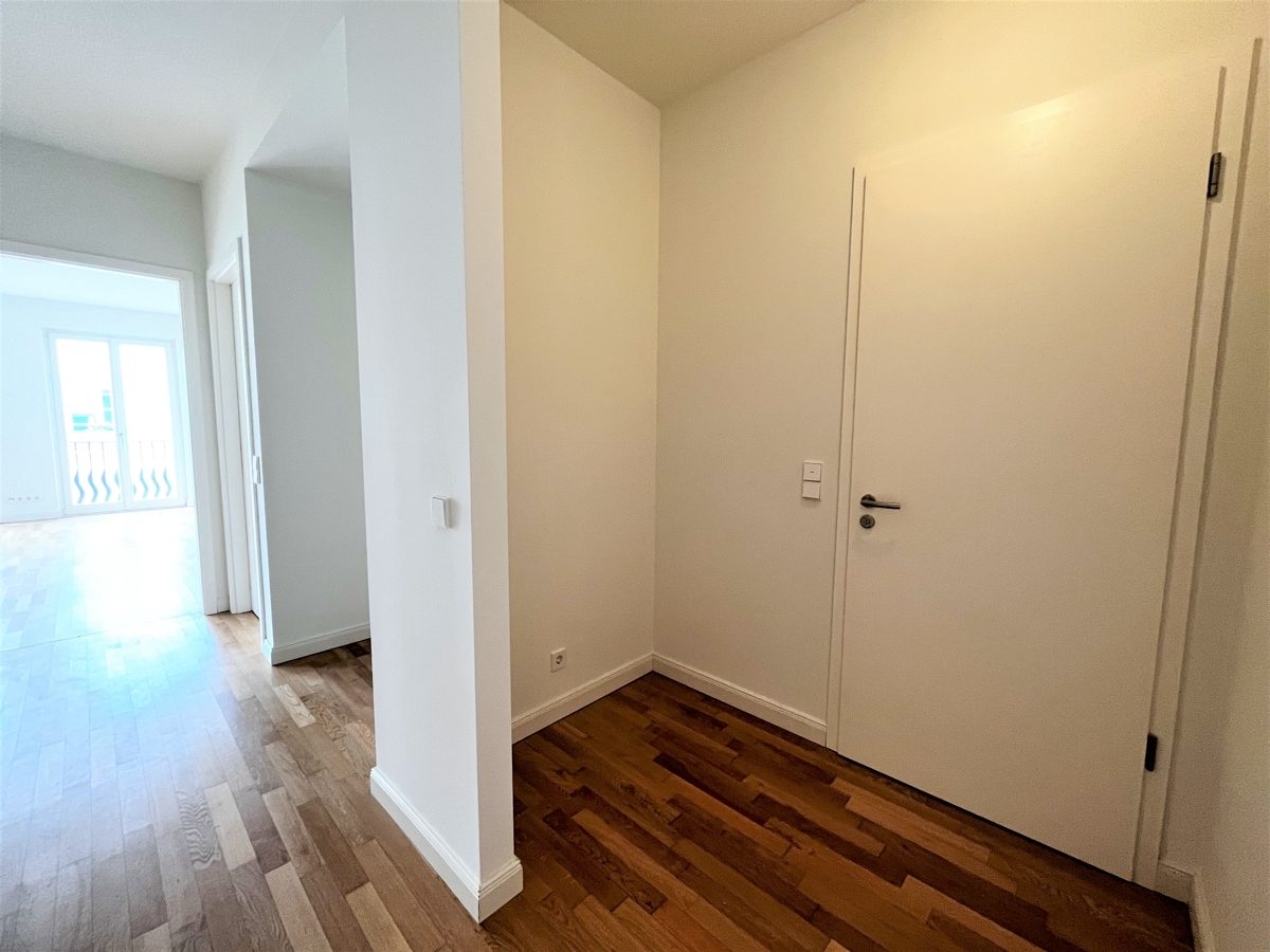 Immobilienangebot - Düsseldorf / Heerdt - Alle - Heinrich Heine Gärten: repräsentative, helle 3-Zimmer Wohnung mit offener Küche und Balkon!