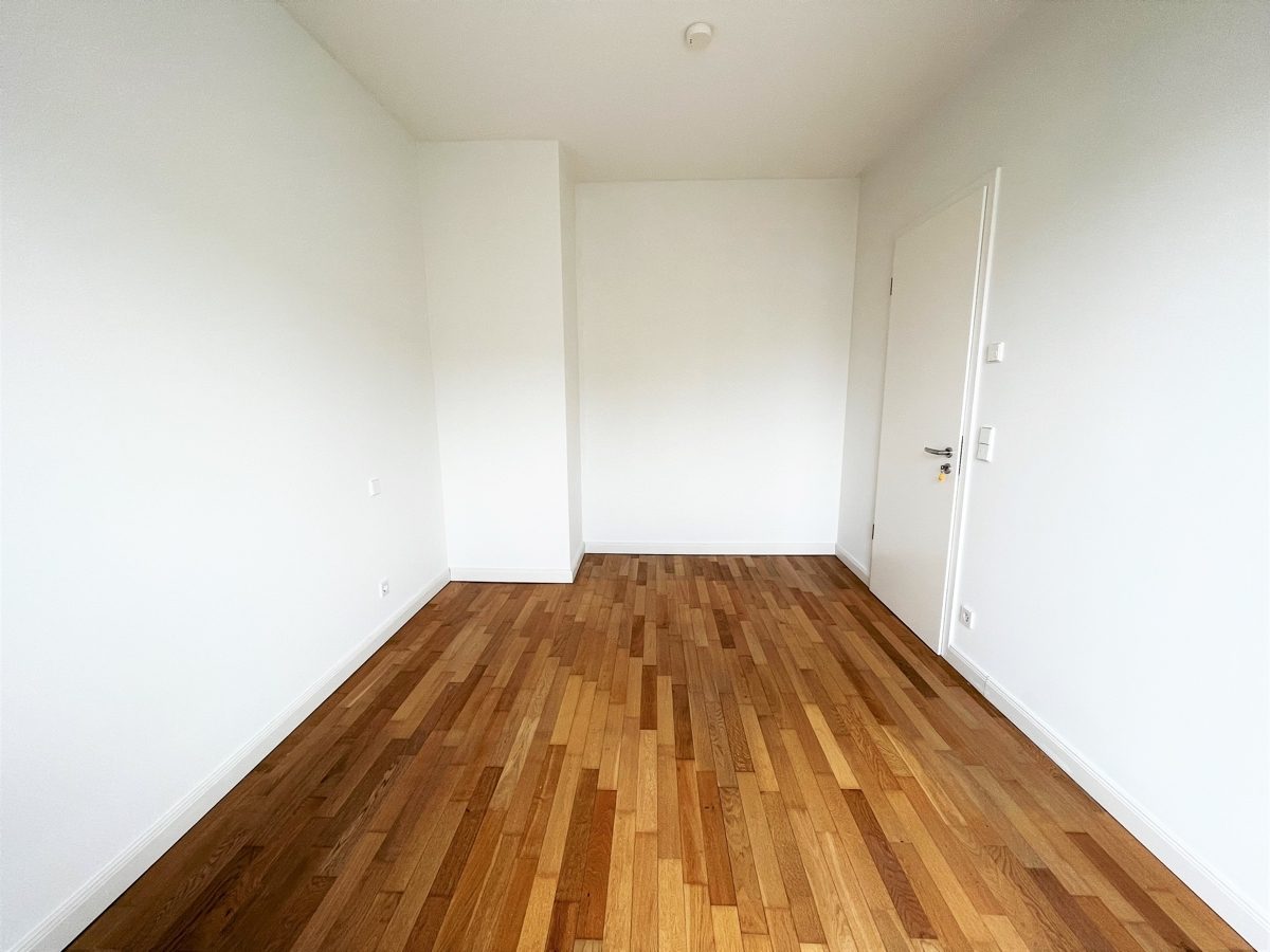 Immobilienangebot - Düsseldorf / Heerdt - Alle - Heinrich Heine Gärten: repräsentative, helle 3-Zimmer Wohnung mit offener Küche und Balkon!