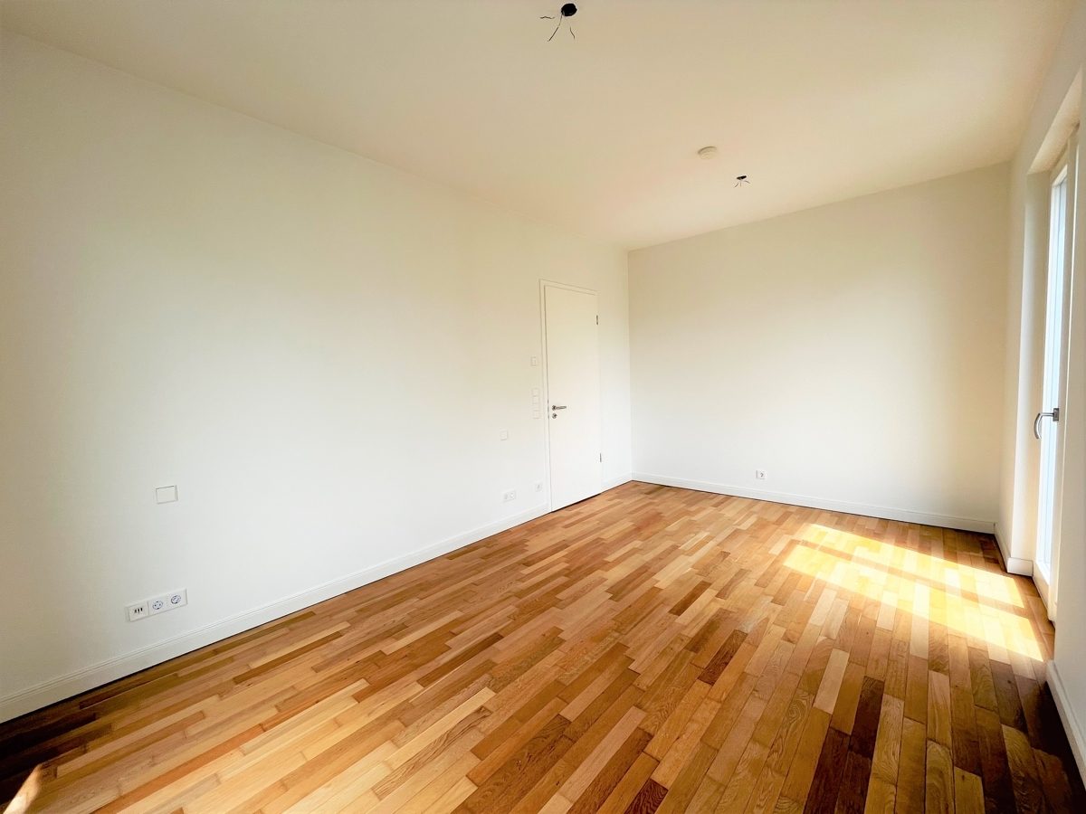 Immobilienangebot - Düsseldorf / Heerdt - Alle - Heinrich Heine Gärten: repräsentative, helle 3-Zimmer Wohnung mit offener Küche und Balkon!