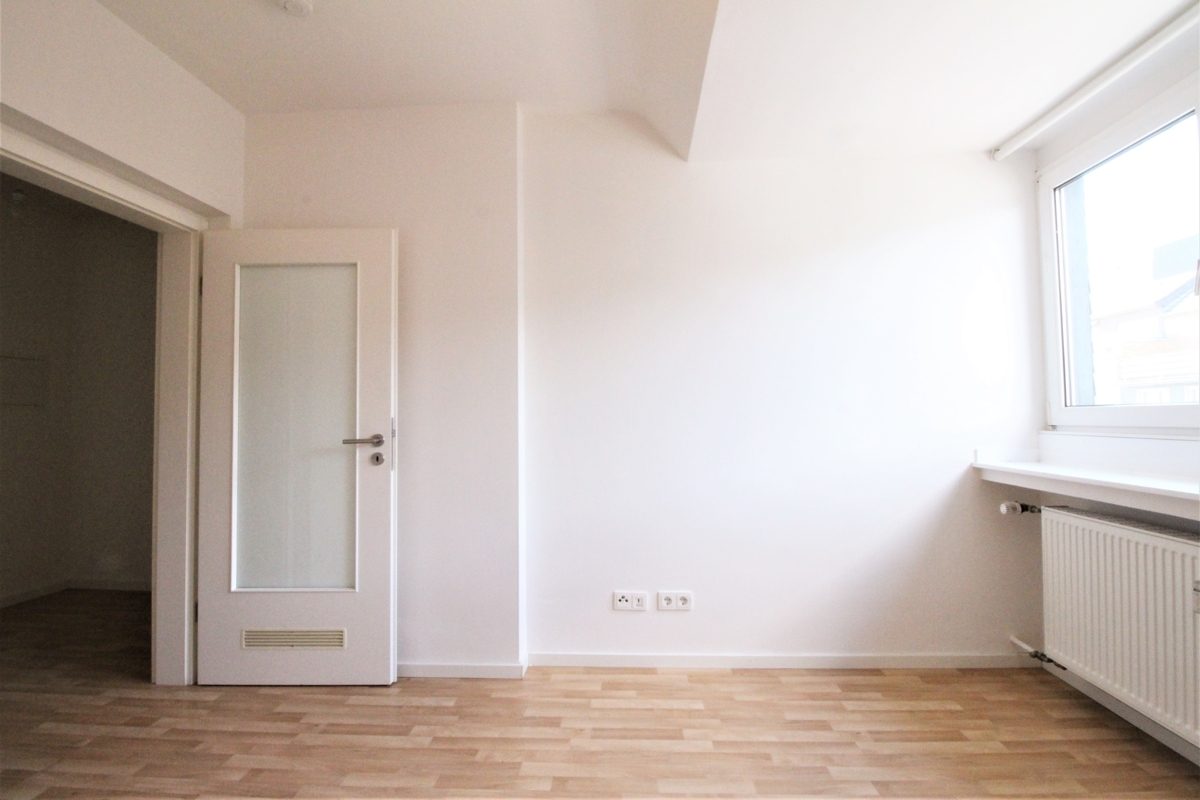 Immobilienangebot - Düsseldorf / Niederkassel - Alle - Düsseldorf-Niederkassel: schöne 1,5 Zimmer Wohnung in bester Lage!