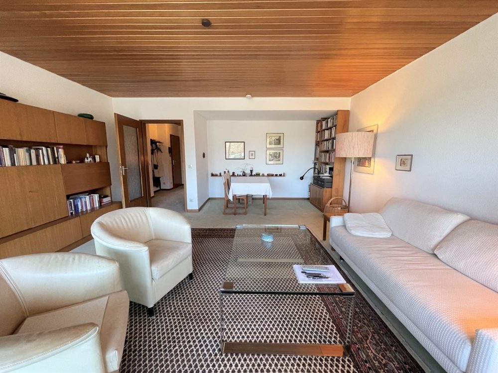 Immobilienangebot - Düsseldorf / Gerresheim - Alle - Gerresheim: Helle und großzügig geschnittene 2 Zimmerwohnung mit Balkon