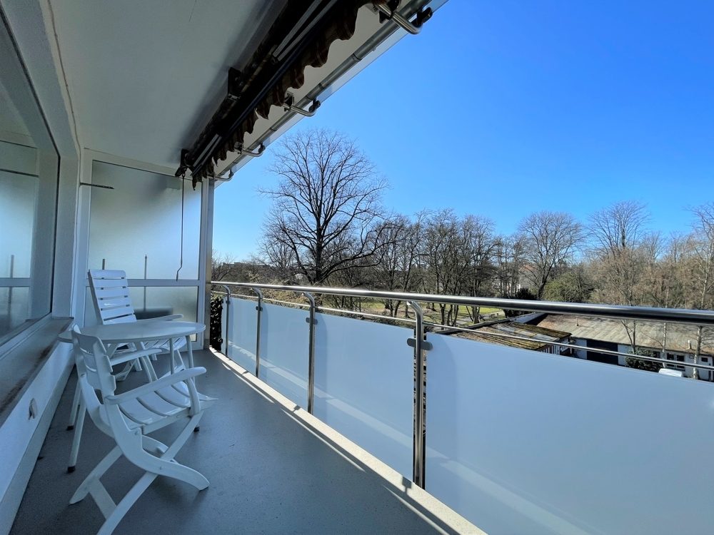 Immobilienangebot - Düsseldorf / Gerresheim - Alle - Gerresheim: Helle und großzügig geschnittene 2 Zimmerwohnung mit Balkon