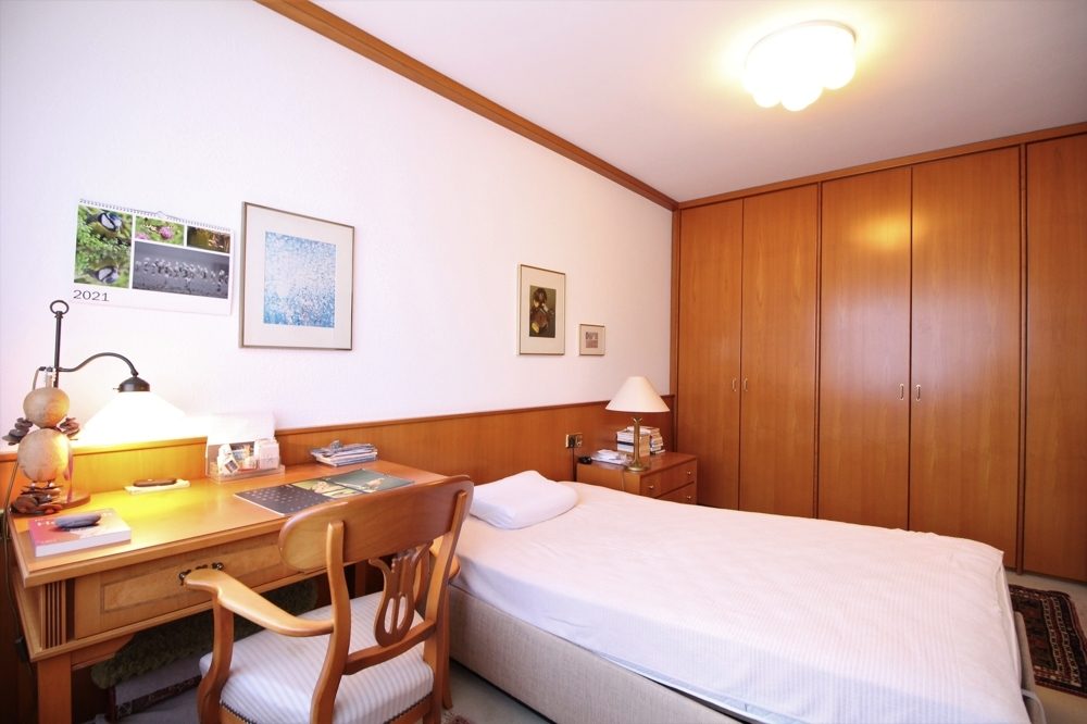 Immobilienangebot - Düsseldorf / Gerresheim - Alle - Gerresheim: Helle und großzügig geschnittene 2 Zimmerwohnung mit Balkon