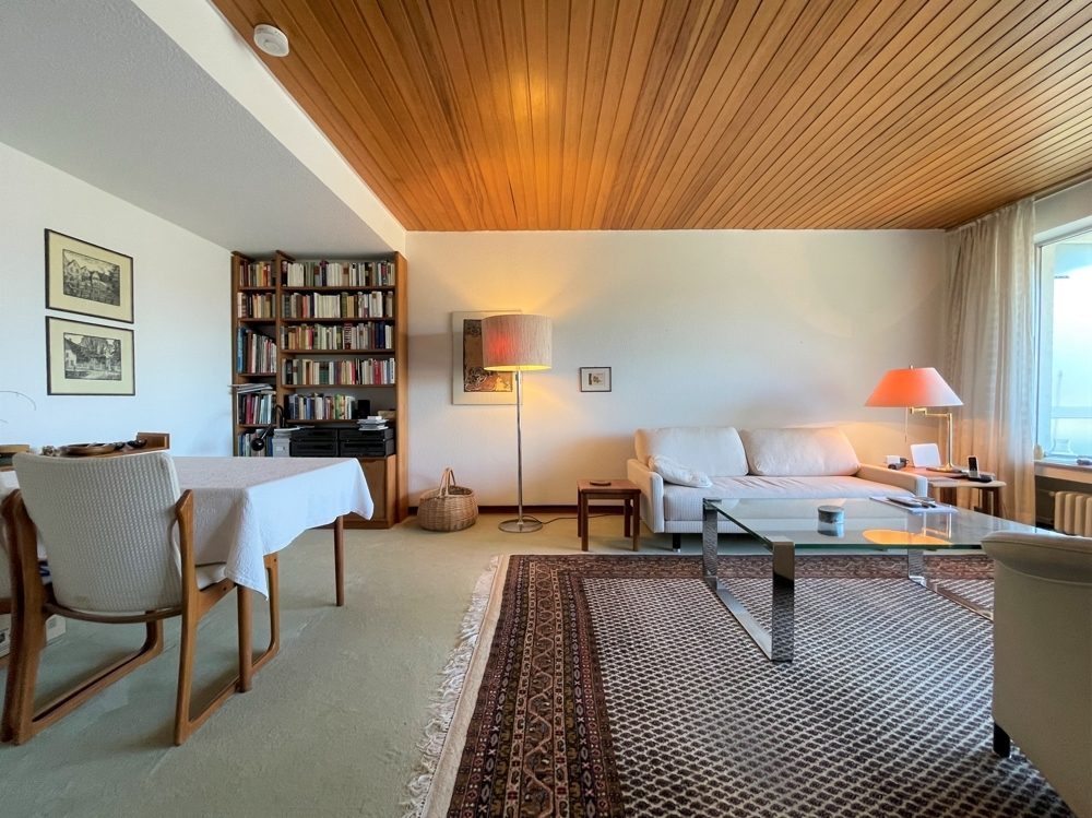 Immobilienangebot - Düsseldorf / Gerresheim - Alle - Gerresheim: Helle und großzügig geschnittene 2 Zimmerwohnung mit Balkon