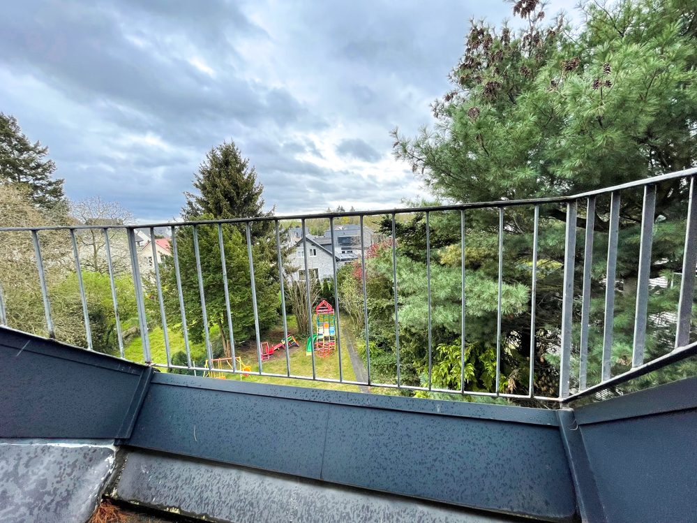 Immobilienangebot - Köln - Alle - Schöne, möblierte DG-Eigentumswohnung in 3-Parteien-Haus in Köln-Rath