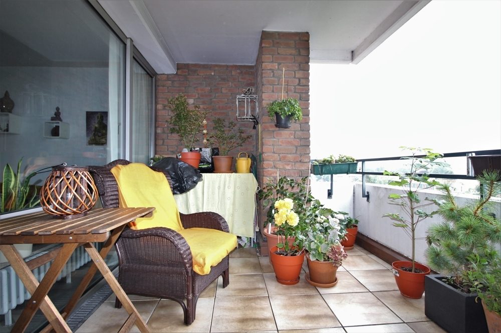 Immobilienangebot - Düsseldorf / Mörsenbroich - Alle - gepflegte 2 Zimmer mit Loggia, TG-Stellplatz, Sauna und Schwimmbad in Mörsenbroich