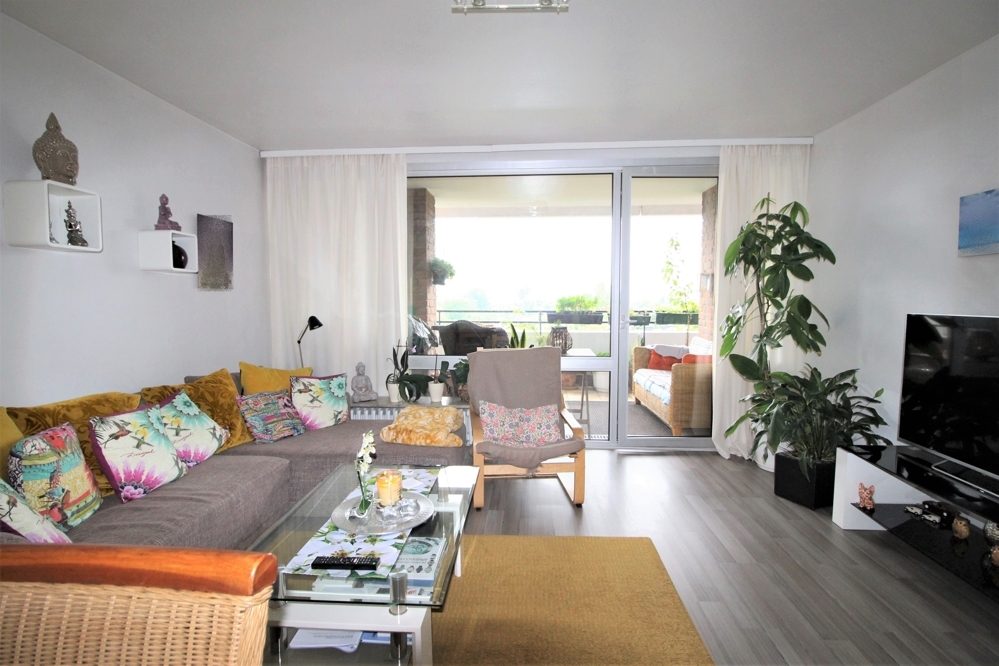 Immobilienangebot - Düsseldorf / Mörsenbroich - Alle - gepflegte 2 Zimmer mit Loggia, TG-Stellplatz, Sauna und Schwimmbad in Mörsenbroich