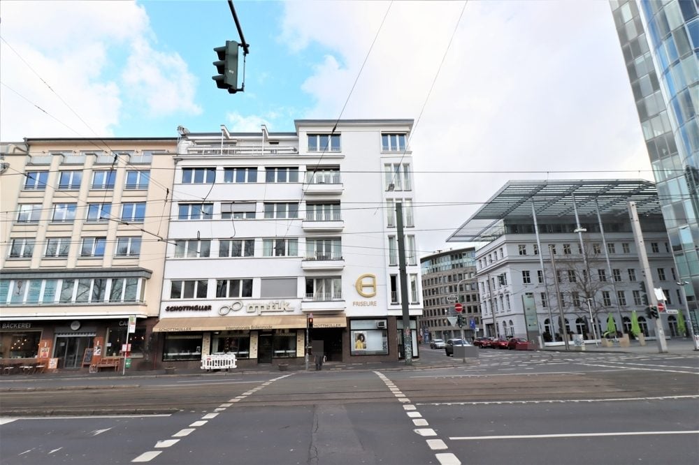 Immobilienangebot - Düsseldorf - Alle - Carlstadt: Attraktives Wohn- und Geschäftshaus mit 2 Gewerbe- und 10 Wohneinheiten in bester Lage!