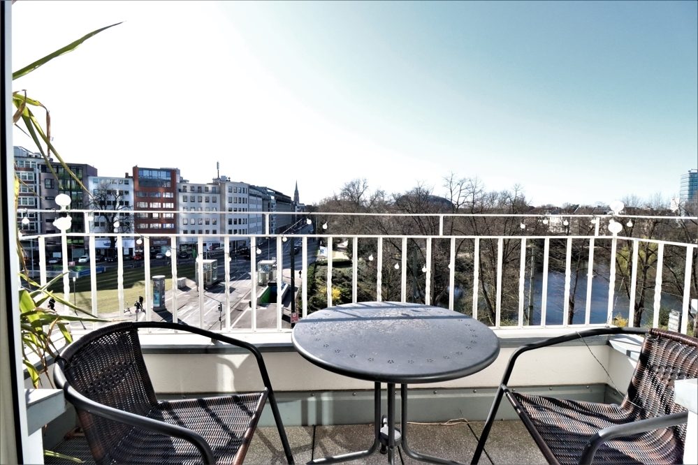 Immobilienangebot - Düsseldorf - Alle - Carlstadt: Attraktives Wohn- und Geschäftshaus mit 2 Gewerbe- und 10 Wohneinheiten in bester Lage!