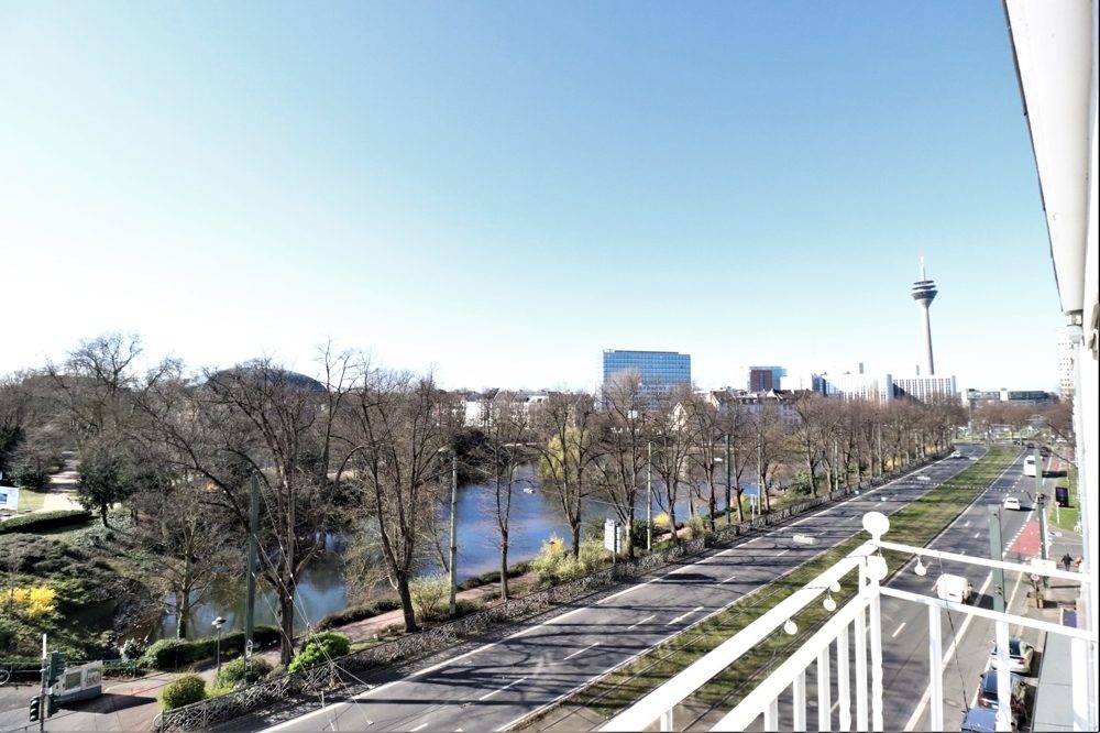 Immobilienangebot - Düsseldorf - Alle - Carlstadt: Attraktives Wohn- und Geschäftshaus mit 2 Gewerbe- und 10 Wohneinheiten in bester Lage!