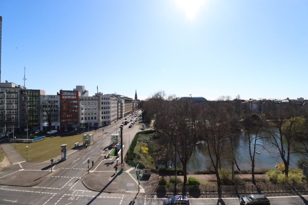 Immobilienangebot - Düsseldorf - Alle - Carlstadt: Attraktives Wohn- und Geschäftshaus mit 2 Gewerbe- und 10 Wohneinheiten in bester Lage!