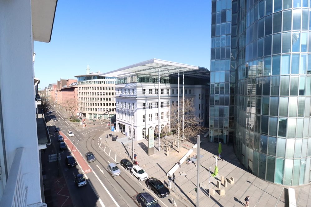 Immobilienangebot - Düsseldorf - Alle - Carlstadt: Attraktives Wohn- und Geschäftshaus mit 2 Gewerbe- und 10 Wohneinheiten in bester Lage!