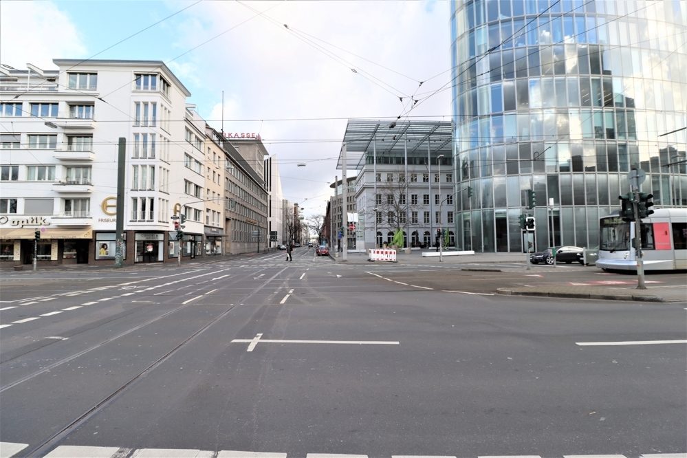 Immobilienangebot - Düsseldorf - Alle - Carlstadt: Attraktives Wohn- und Geschäftshaus mit 2 Gewerbe- und 10 Wohneinheiten in bester Lage!