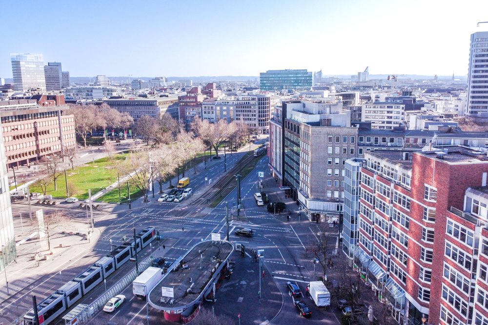 Immobilienangebot - Düsseldorf - Alle - Carlstadt: Attraktives Wohn- und Geschäftshaus mit 2 Gewerbe- und 10 Wohneinheiten in bester Lage!
