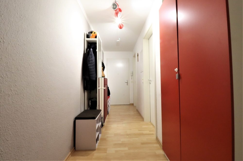 Immobilienangebot - Düsseldorf - Alle - Unterrath: gepflegte 3-Zimmerwohnung im 1.OG mit EBK, TG-Stellplatz und Balkon in ruhiger Lage
