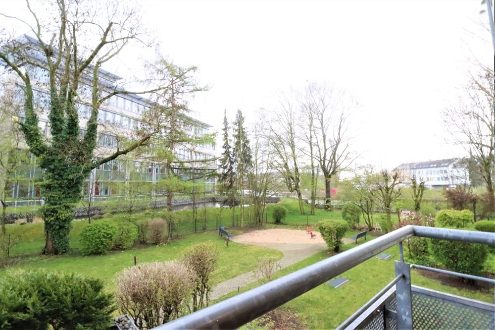 Immobilienangebot - Düsseldorf - Alle - Unterrath: gepflegte 3-Zimmerwohnung im 1.OG mit EBK, TG-Stellplatz und Balkon in ruhiger Lage