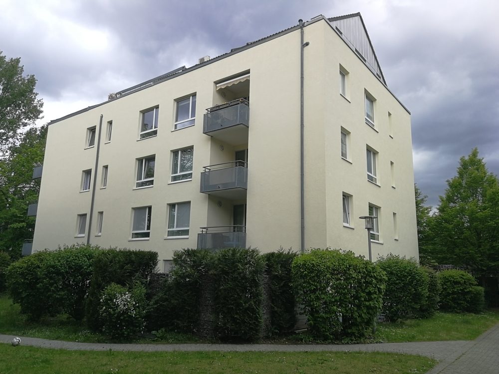 Immobilienangebot - Düsseldorf - Alle - Unterrath: gepflegte 3-Zimmerwohnung im 1.OG mit EBK, TG-Stellplatz und Balkon in ruhiger Lage