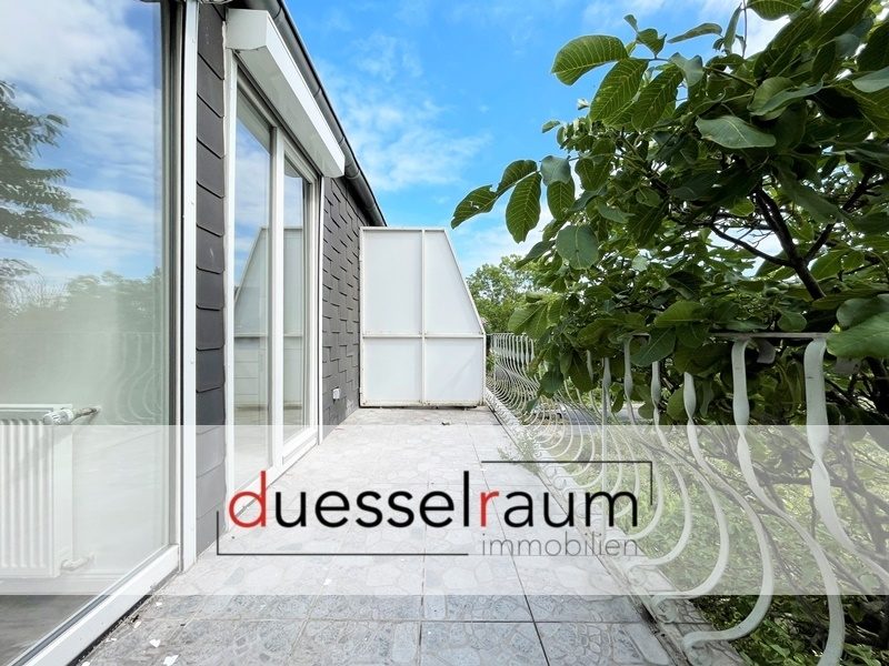 Immobilienangebot - Düsseldorf - Alle - Benrath: frisch renovierte, gut geschnittene 2-Zimmerwohnung mit Balkon in ruhiger Lage!