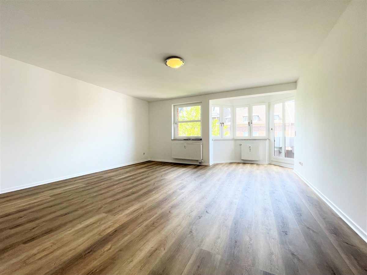 Immobilienangebot - Düsseldorf / Niederkassel - Alle - Schönes Zuhause in Niederkassel: gehobene 2 Zimmer Wohnung, hell, ruhig, 2 Balkone und Tiefgarage