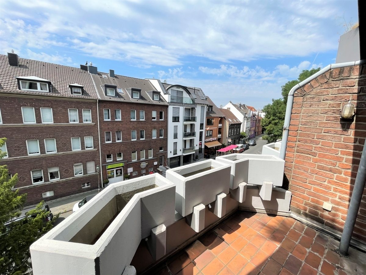 Immobilienangebot - Düsseldorf / Niederkassel - Alle - Schönes Zuhause in Niederkassel: gehobene 2 Zimmer Wohnung, hell, ruhig, 2 Balkone und Tiefgarage