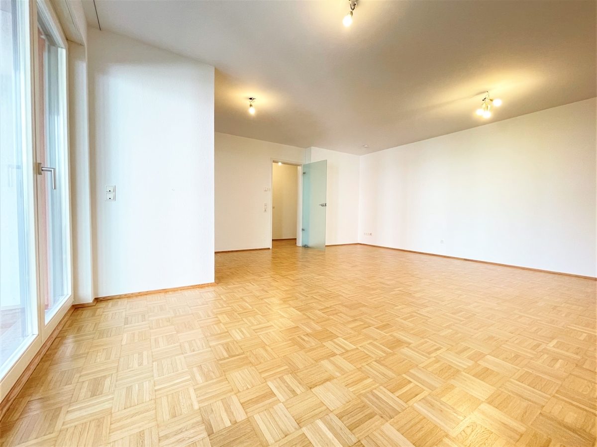 Immobilienangebot - Düsseldorf / Bilk - Alle - Bilk: Gut geschnittene 2-Zimmer Wohnung mit großem Balkon und TG-Stellplatz